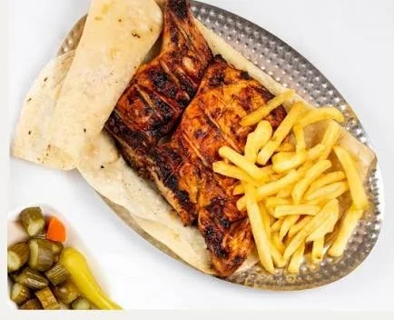 دجاجه ونص مشوية