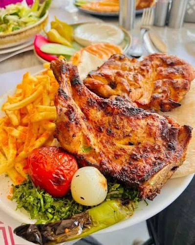 دجاجتين مشويات