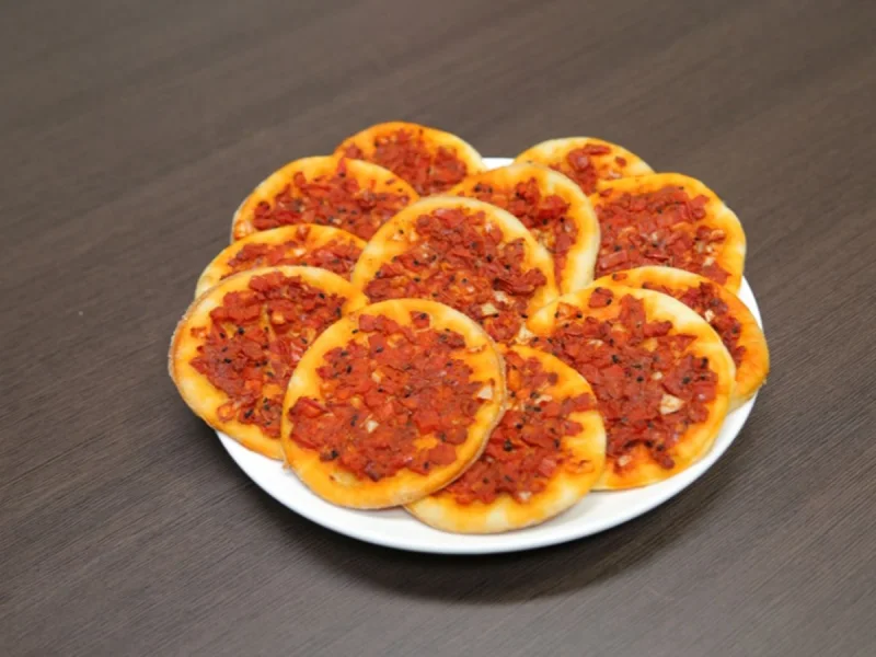معجنات لحمة ومحمرة