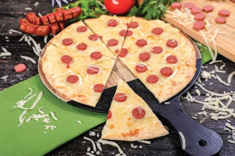 رغيف نقانق مع قشقوان