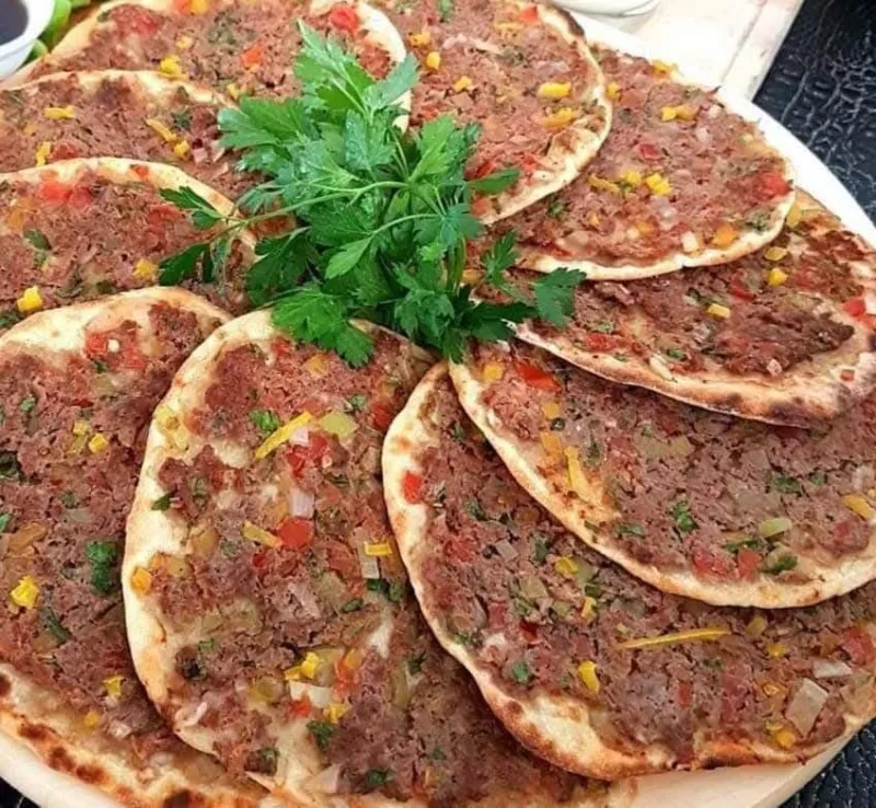 صفيحة لحم  حوار بلدي