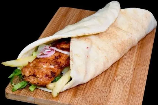 سندويش كباب دجاج مشوي