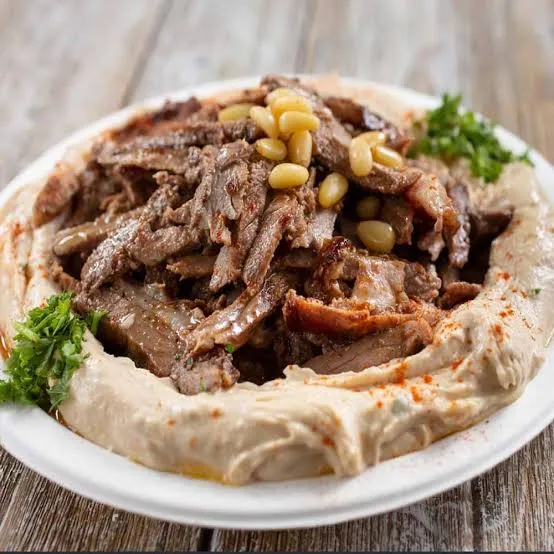 صحن حمص بالشاورما